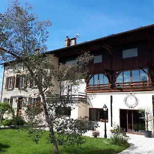 Chambres D'hotes La Noyeraie Bed & Breakfast